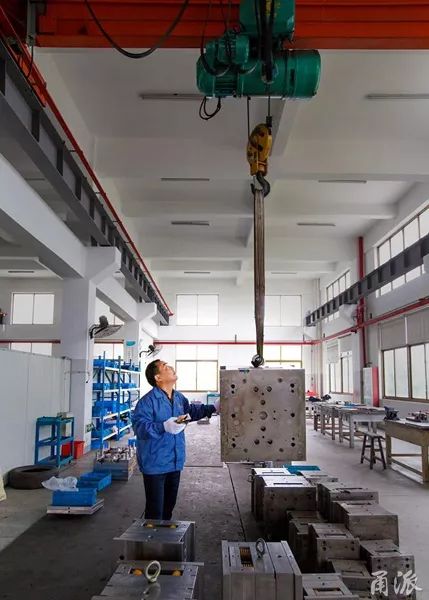 高考落榜干过篾匠 捕过鱼,这个宁波人如何淬炼成 浙江工匠