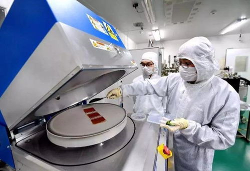 华为有望两年内研发5nm光刻机 网友 别说两年,20年都不行