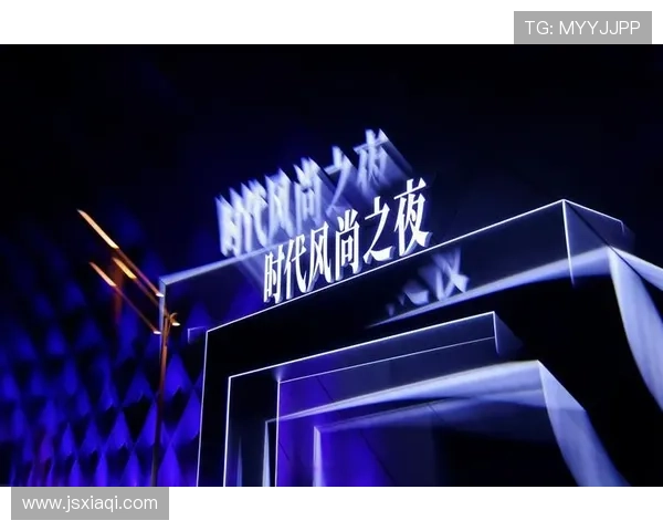 小峰由依：时间的艺术家，定格每一个闪耀瞬间