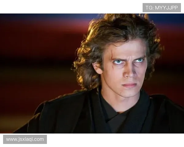 星战8:爱与恨,希望与绝望交织的银河史诗 星战8:爱与恨,希望与绝望交织的银河史诗