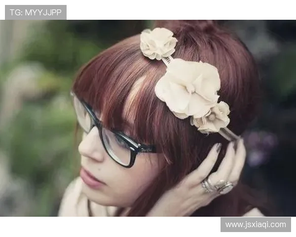 指尖上的温柔,城市中的风景——电梯小姐的魅力解析 指尖上的温柔,城市中的风景——电梯小姐的魅力解析